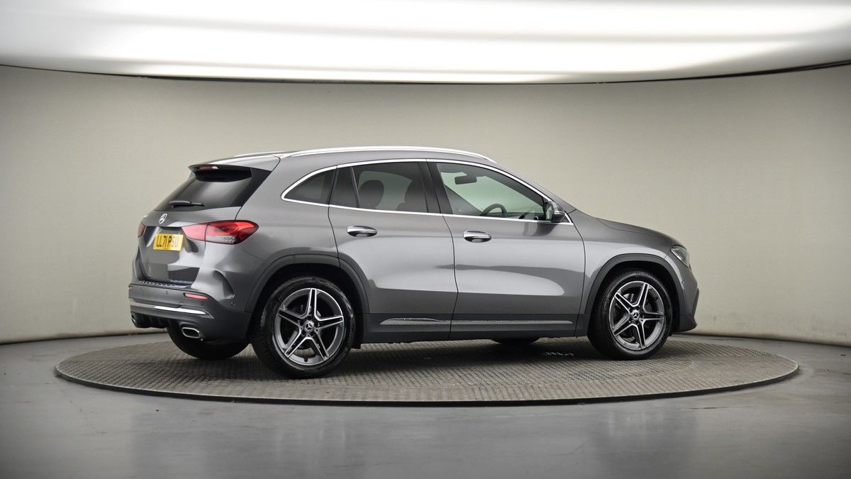 More views of Mercedes-Benz GLA