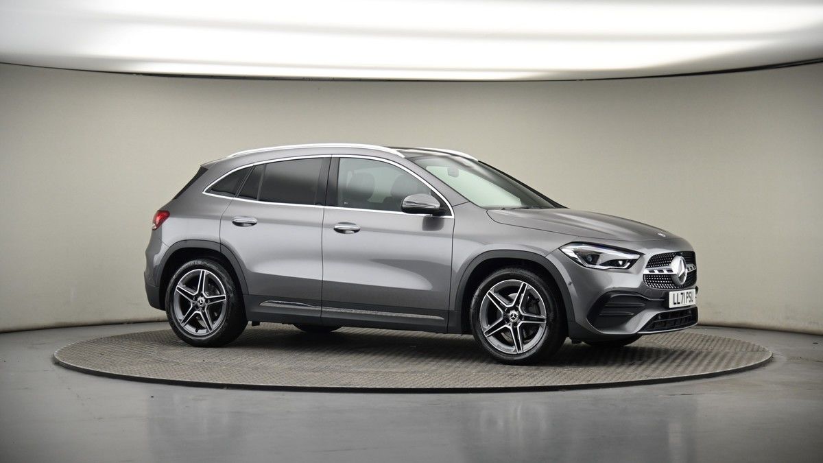 Mercedes-Benz GLA Image 6
