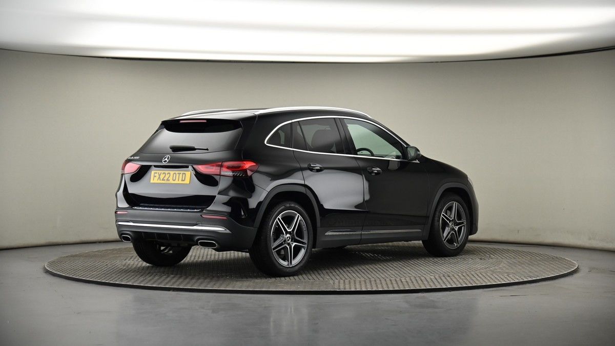 Mercedes-Benz GLA Image 6
