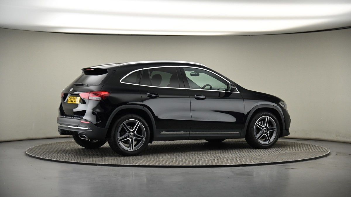 More views of Mercedes-Benz GLA