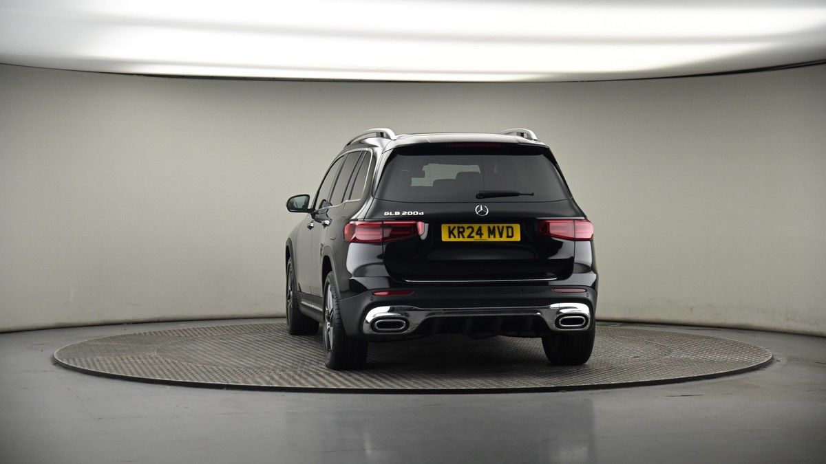 Mercedes-Benz GLB Image 16