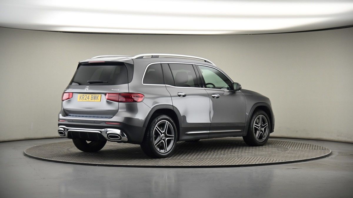 Mercedes-Benz GLB Image 6
