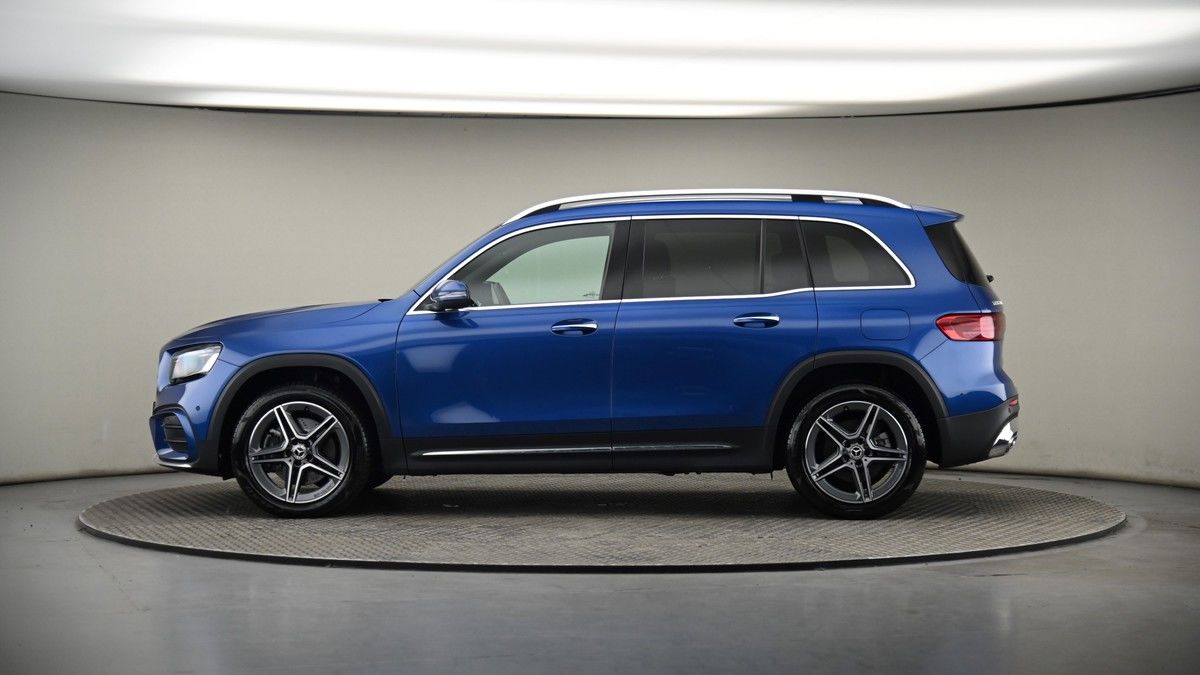 Mercedes-Benz GLB Image 19