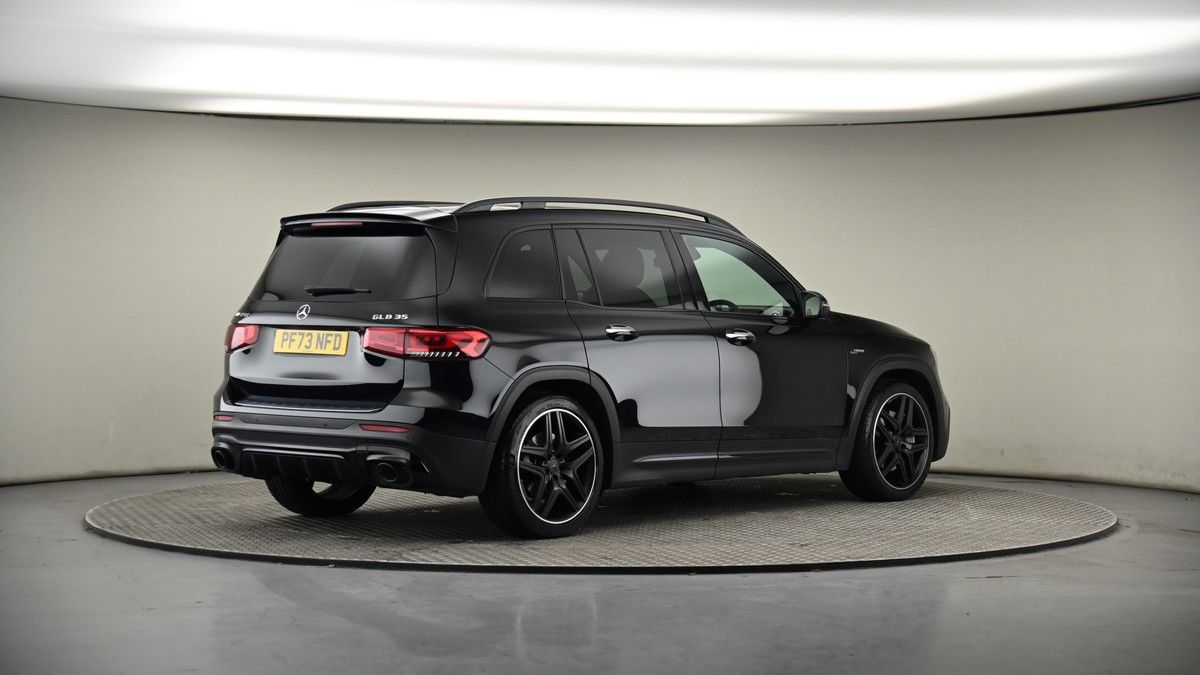 Mercedes-Benz GLB Image 7