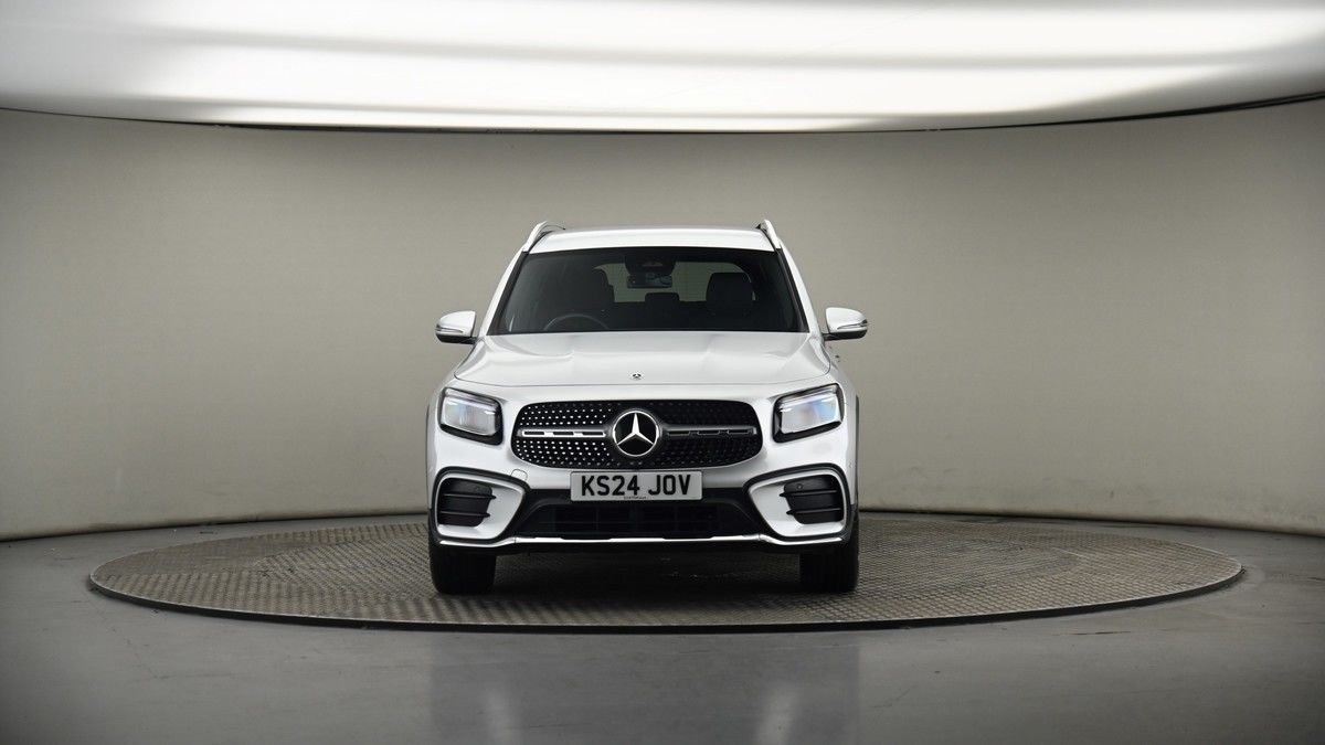 Mercedes-Benz GLB Image 18