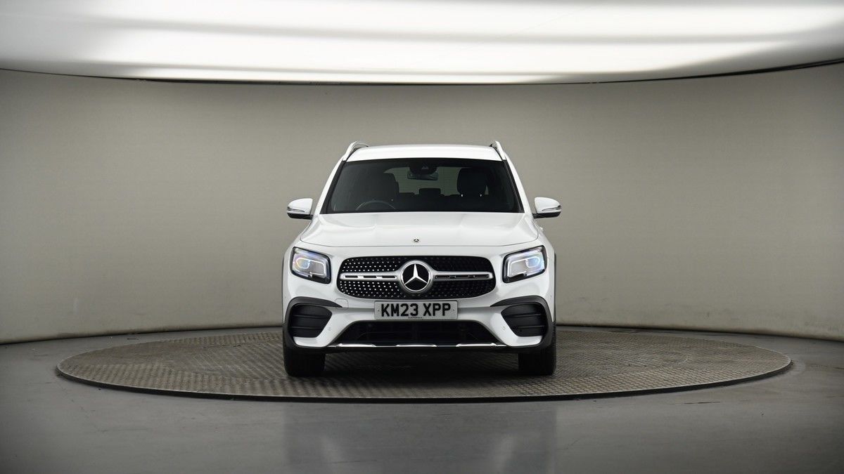 Mercedes-Benz GLB Image 18