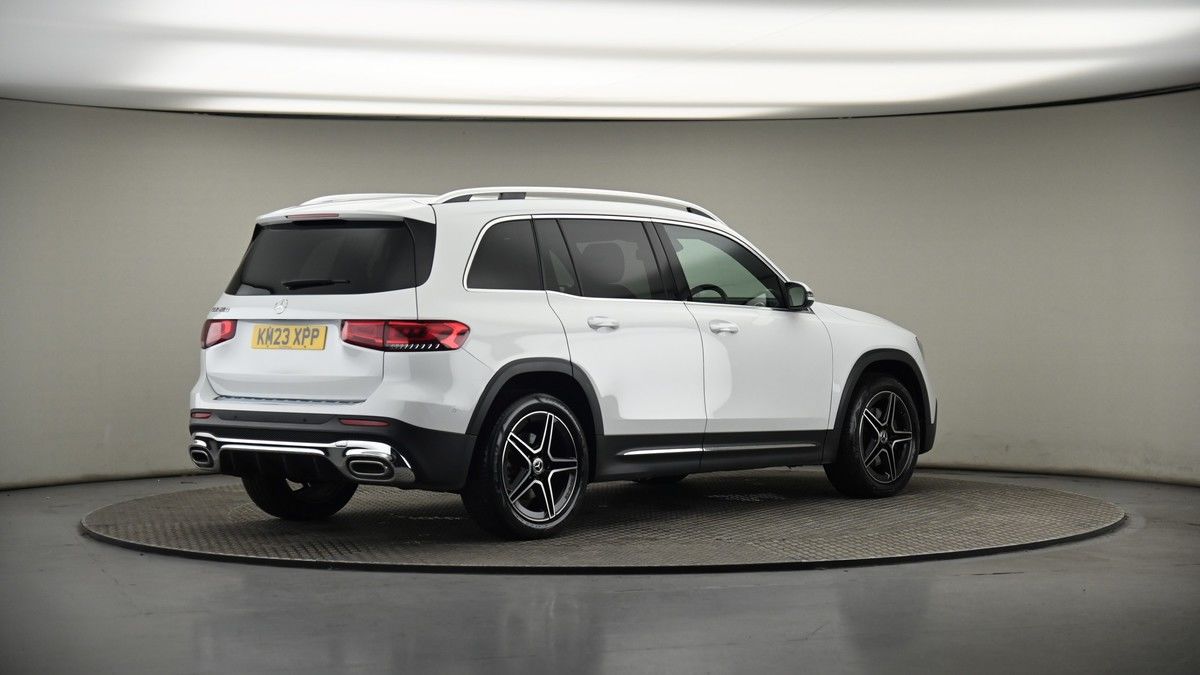 Mercedes-Benz GLB Image 7