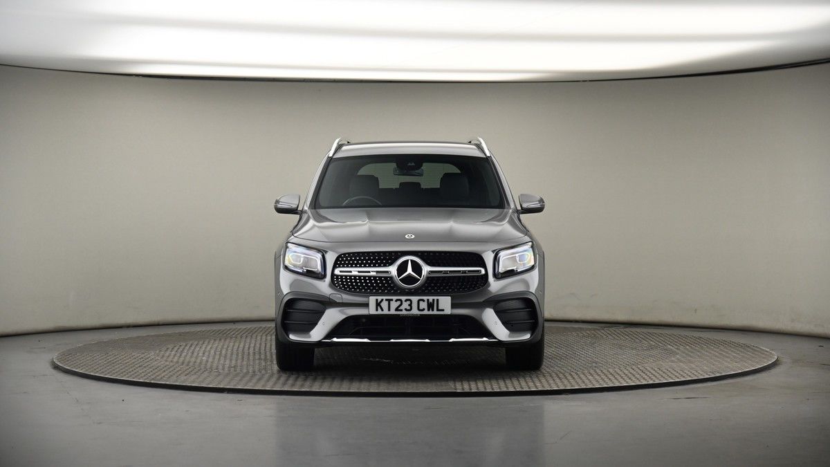 Mercedes-Benz GLB Image 17