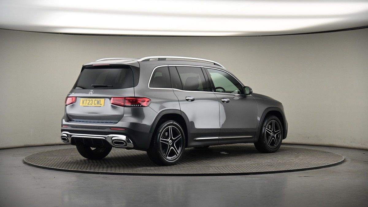 Mercedes-Benz GLB Image 6