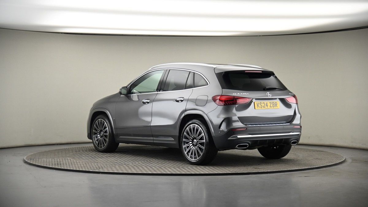 More views of Mercedes-Benz GLA