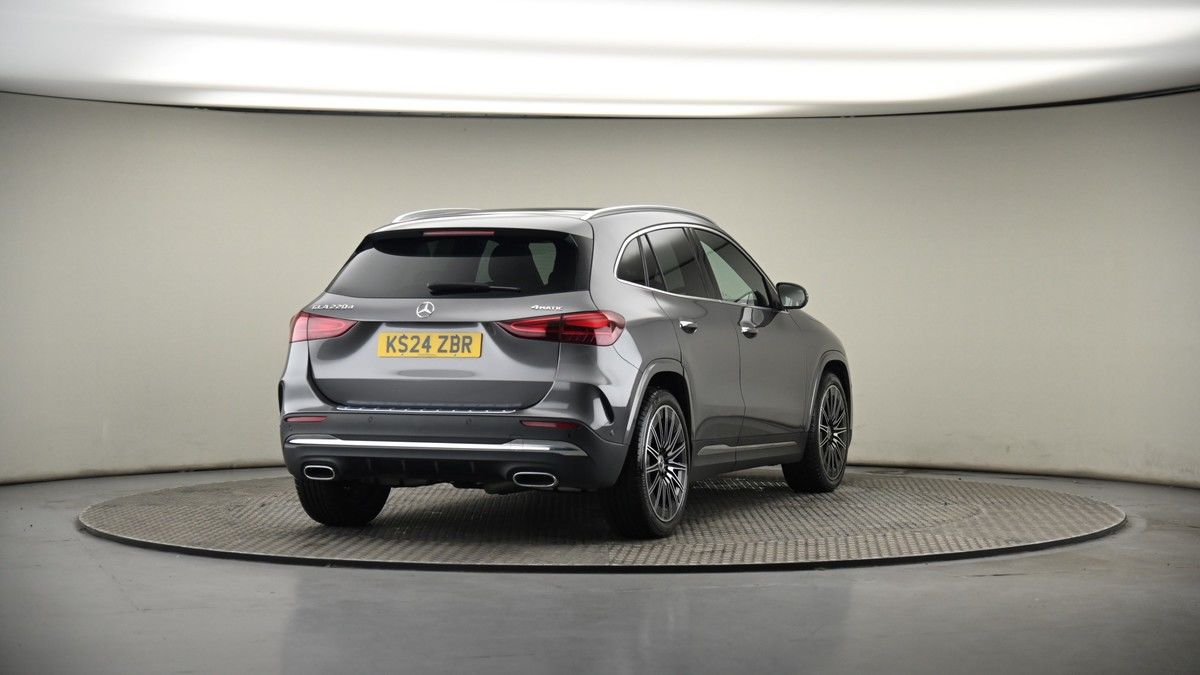 More views of Mercedes-Benz GLA