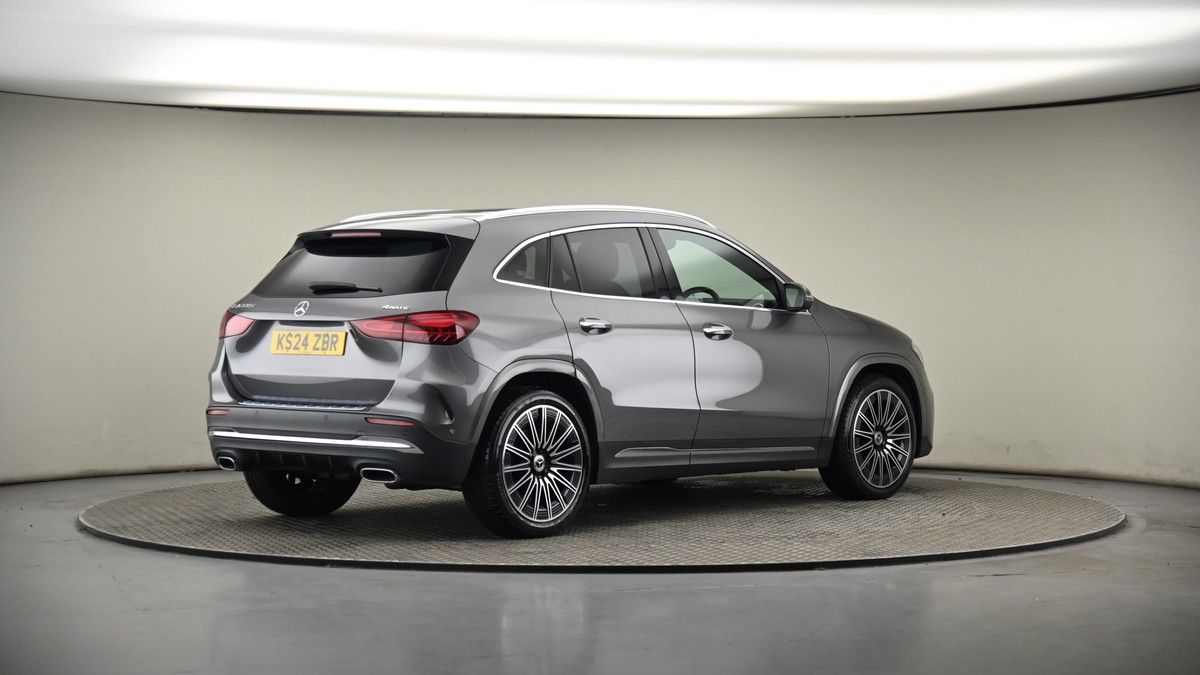 Mercedes-Benz GLA Image 7