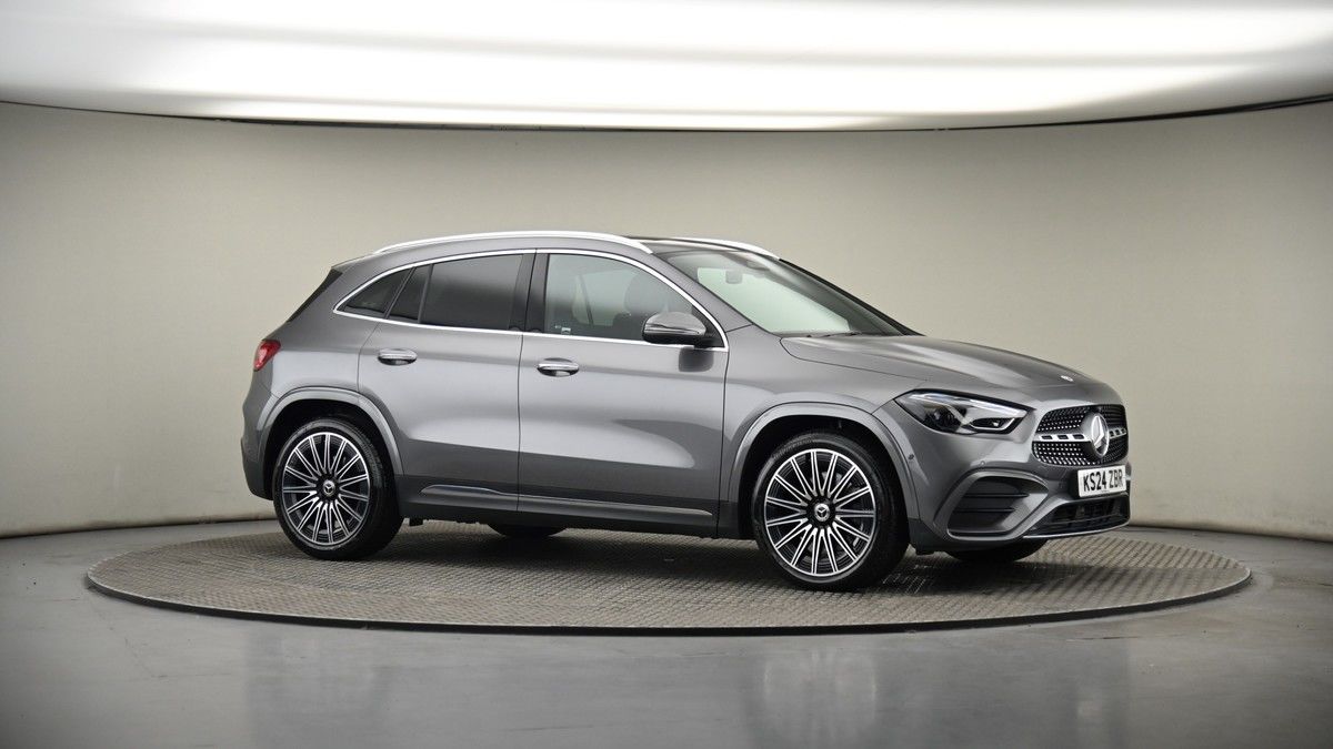 Mercedes-Benz GLA Image 6