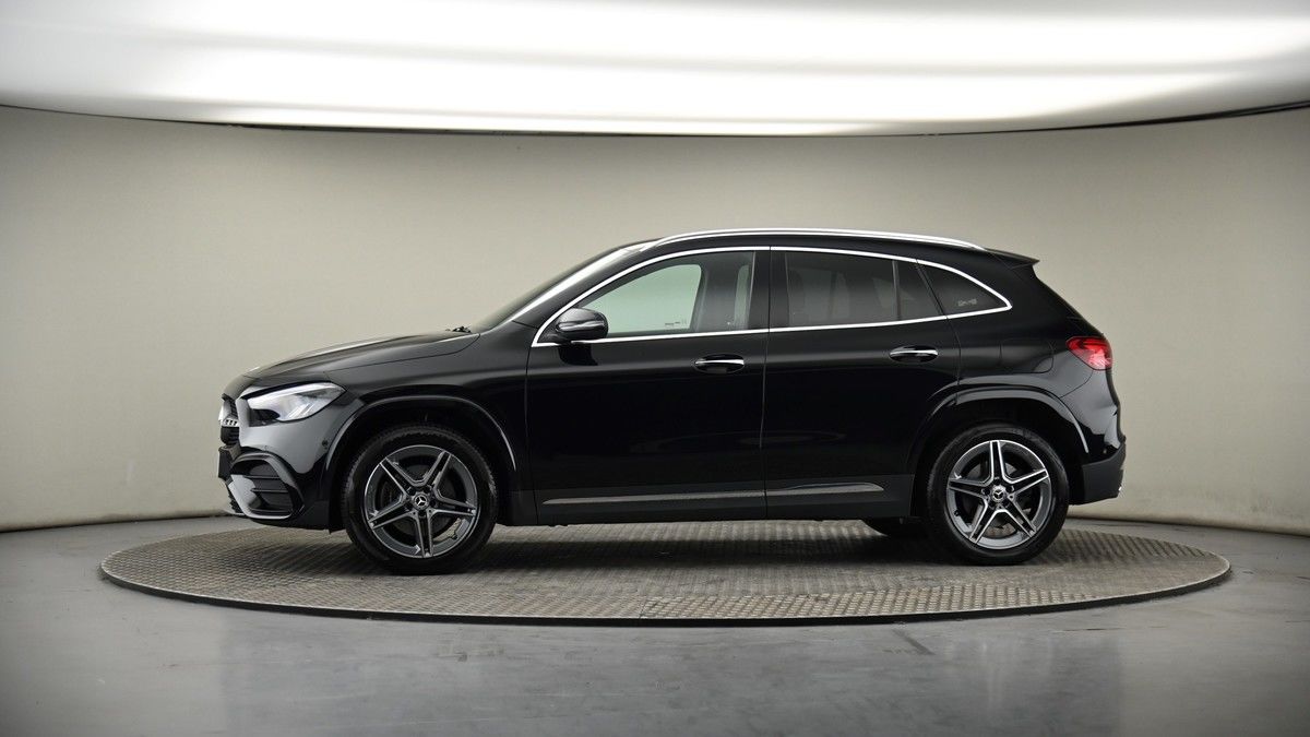 More views of Mercedes-Benz GLA