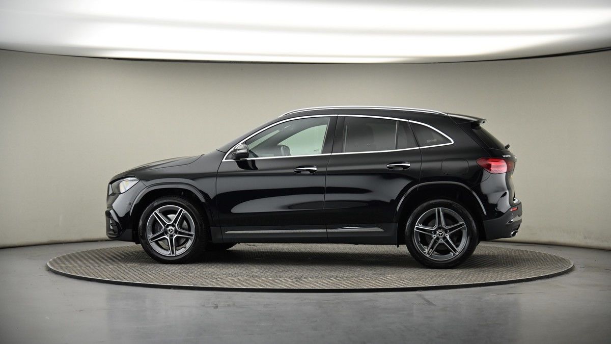 More views of Mercedes-Benz GLA