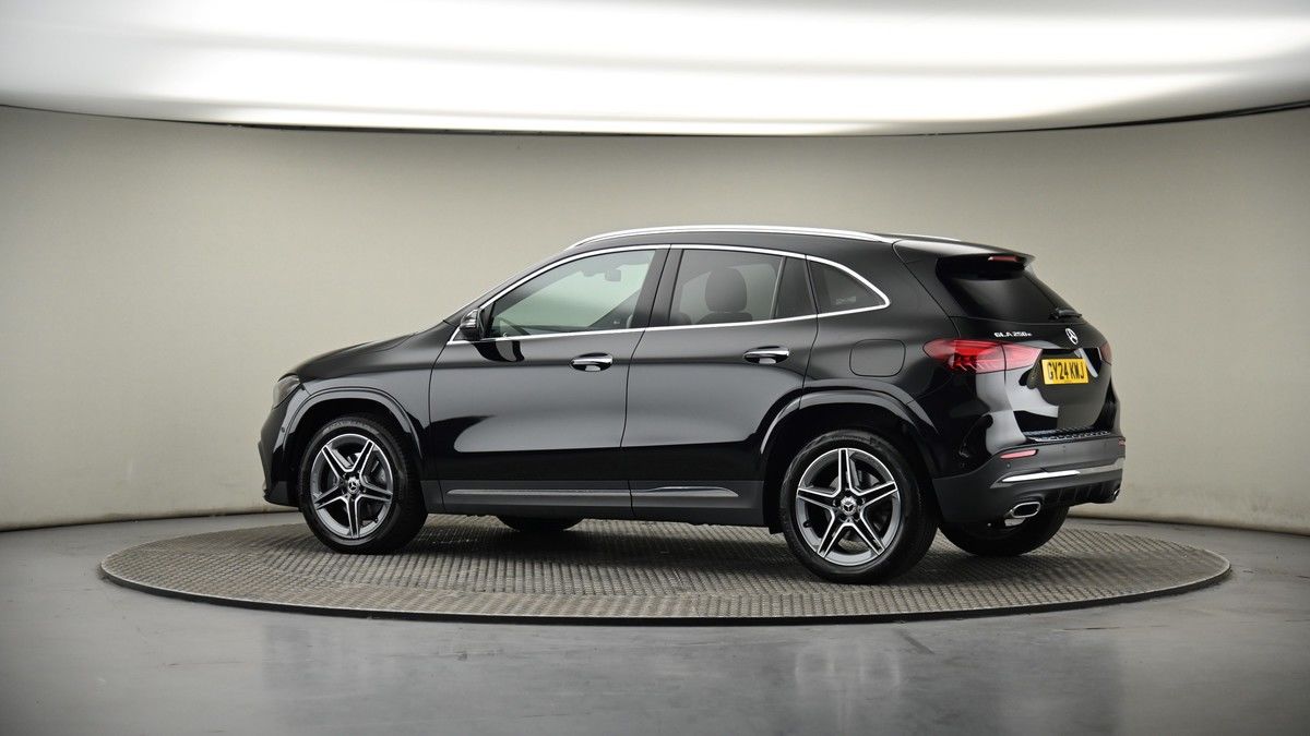 More views of Mercedes-Benz GLA