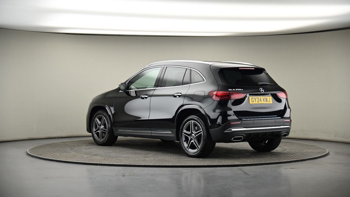 More views of Mercedes-Benz GLA