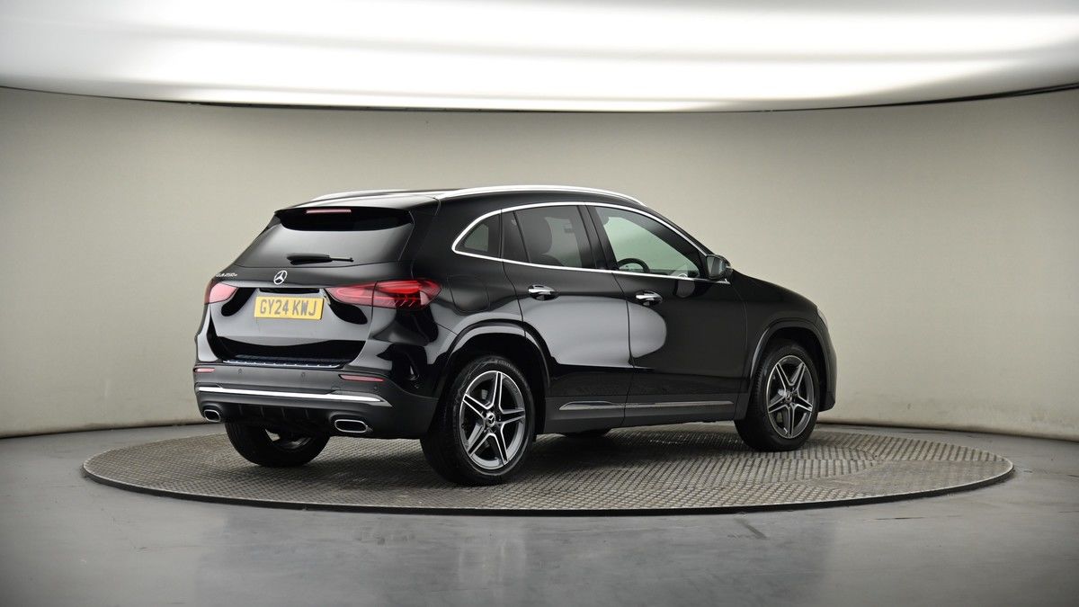 Mercedes-Benz GLA Image 7
