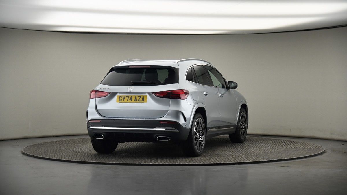 More views of Mercedes-Benz GLA