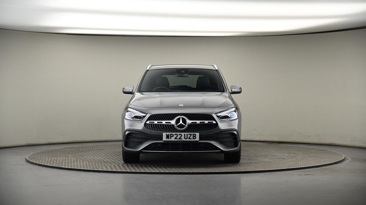 Mercedes-Benz GLA Image 17