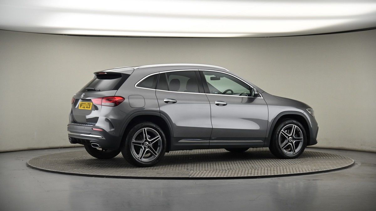 More views of Mercedes-Benz GLA