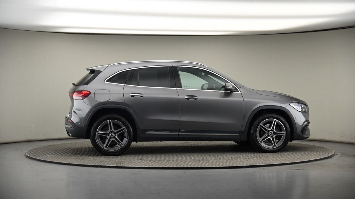More views of Mercedes-Benz GLA