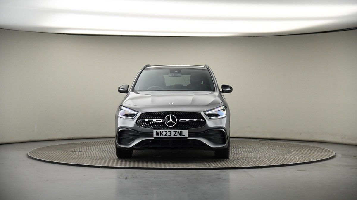 Mercedes-Benz GLA Image 18