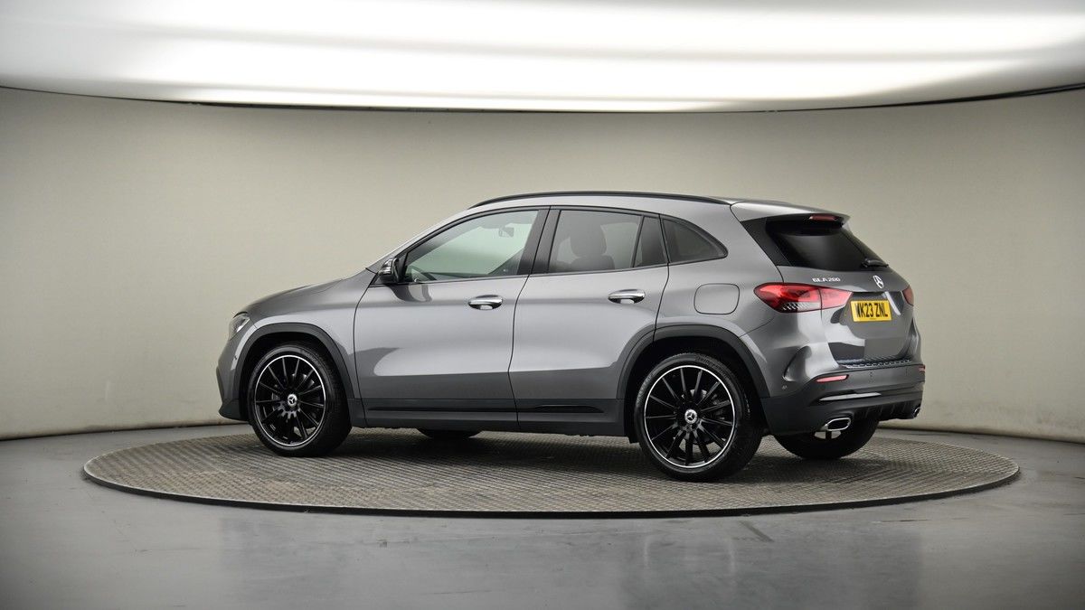 More views of Mercedes-Benz GLA