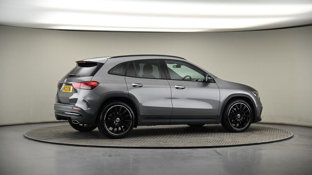 More views of Mercedes-Benz GLA