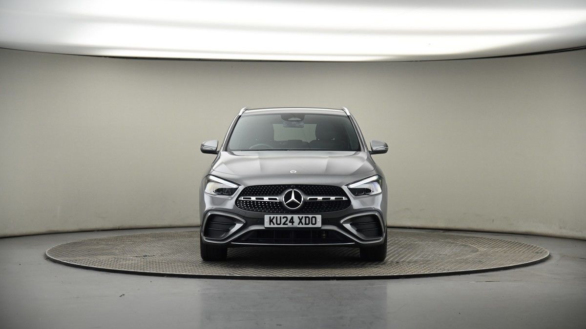 Mercedes-Benz GLA Image 17