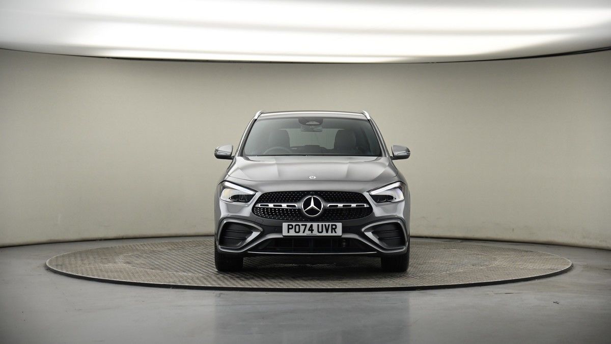 Mercedes-Benz GLA Image 17