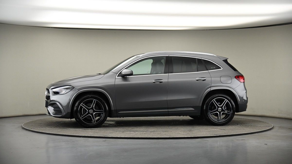 More views of Mercedes-Benz GLA