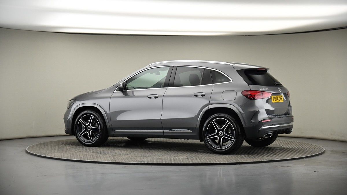 More views of Mercedes-Benz GLA