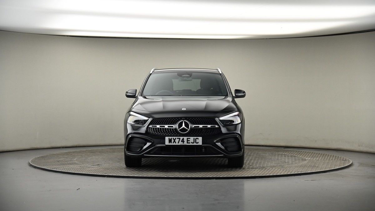 Mercedes-Benz GLA Image 18