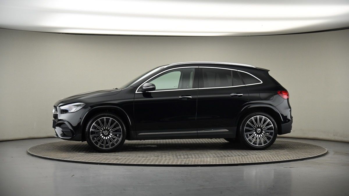 More views of Mercedes-Benz GLA
