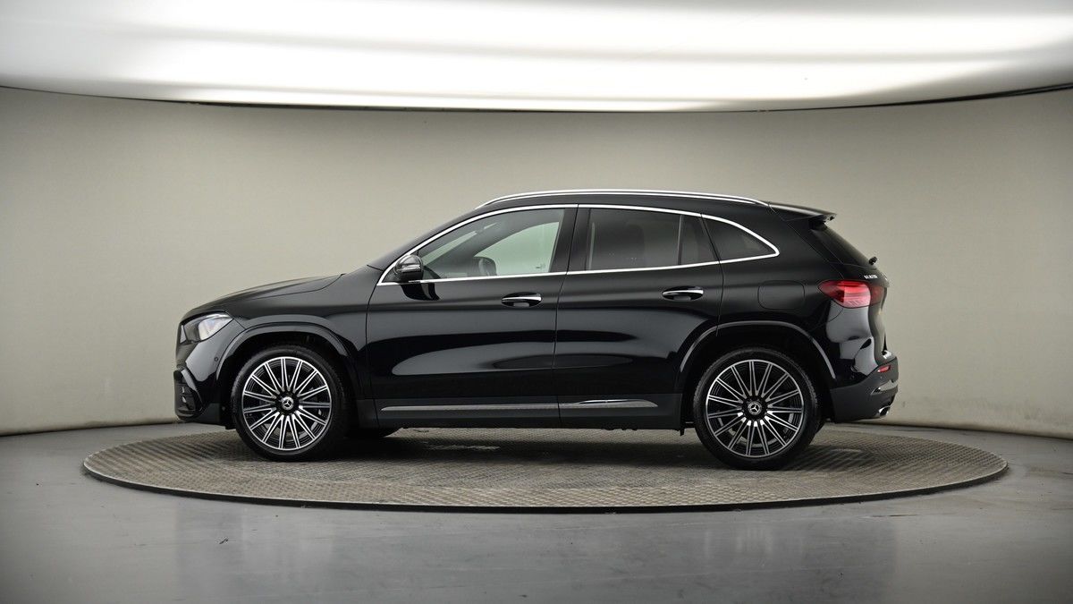 More views of Mercedes-Benz GLA