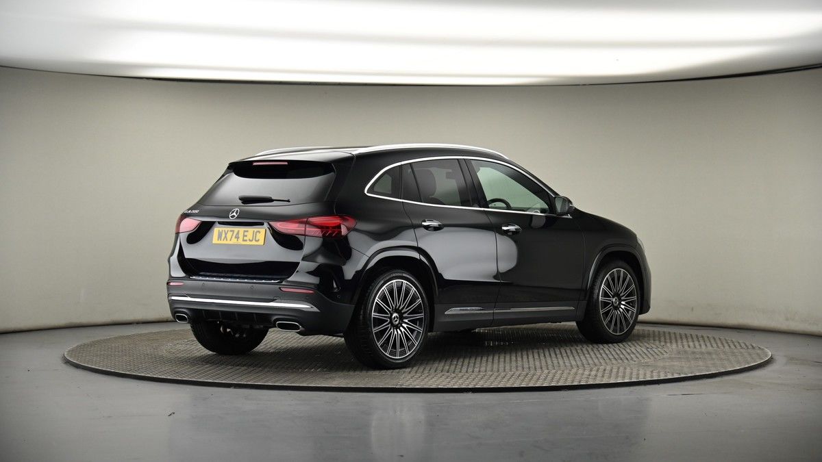Mercedes-Benz GLA Image 7