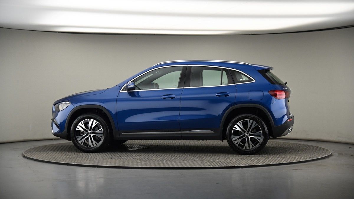 More views of Mercedes-Benz GLA