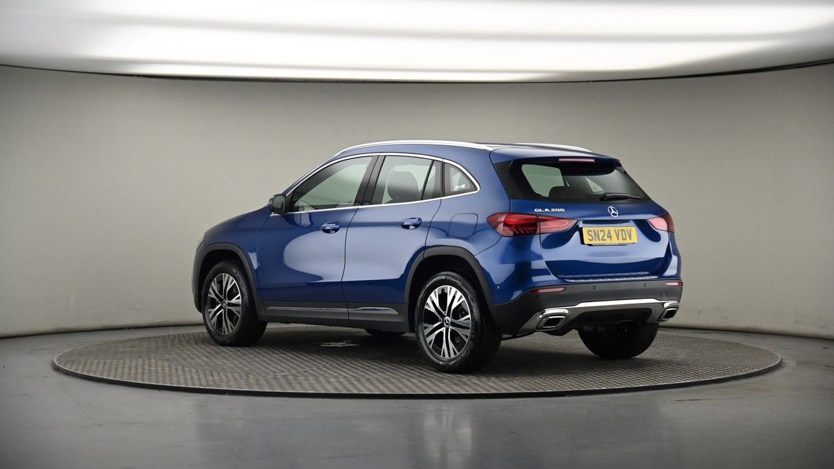 More views of Mercedes-Benz GLA