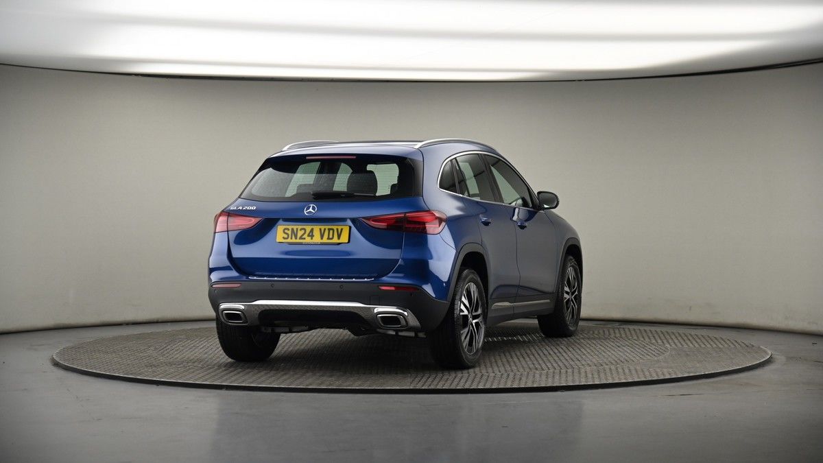More views of Mercedes-Benz GLA