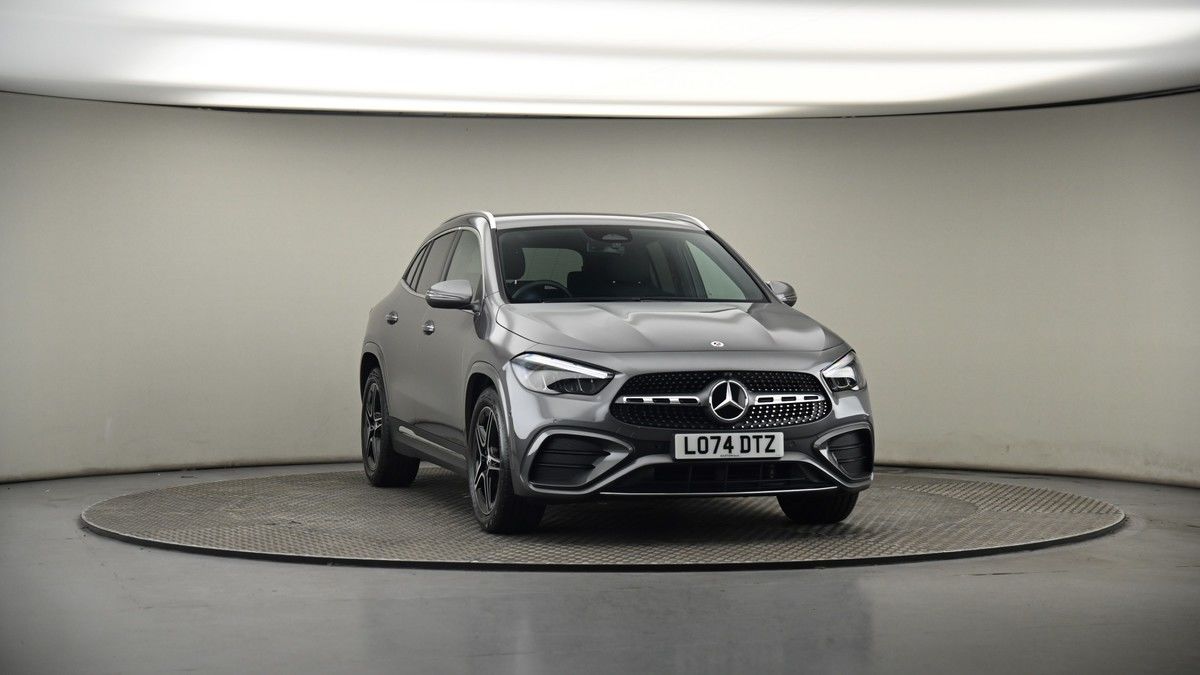 More views of Mercedes-Benz GLA