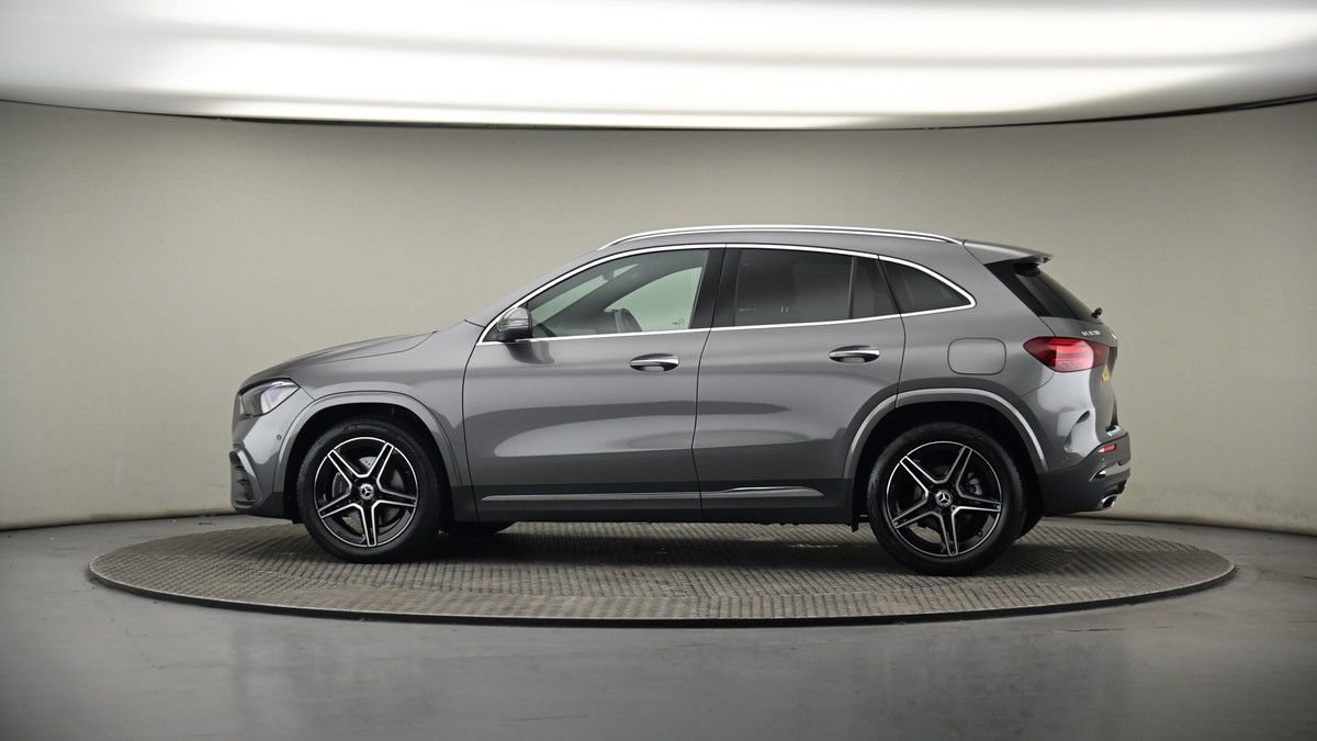 More views of Mercedes-Benz GLA