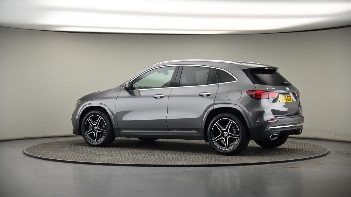 More views of Mercedes-Benz GLA