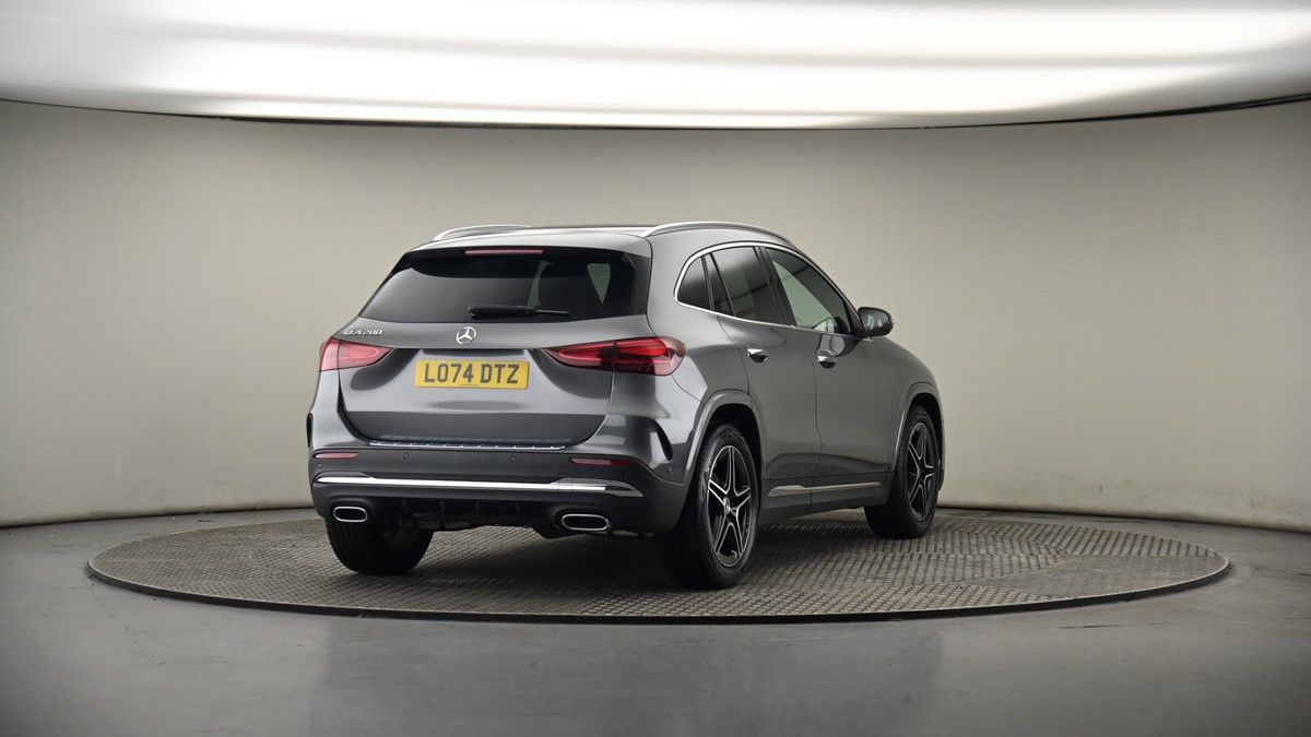 More views of Mercedes-Benz GLA