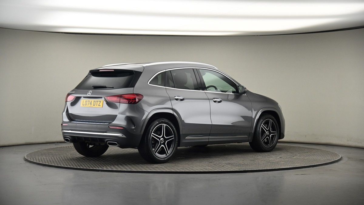 Mercedes-Benz GLA Image 7