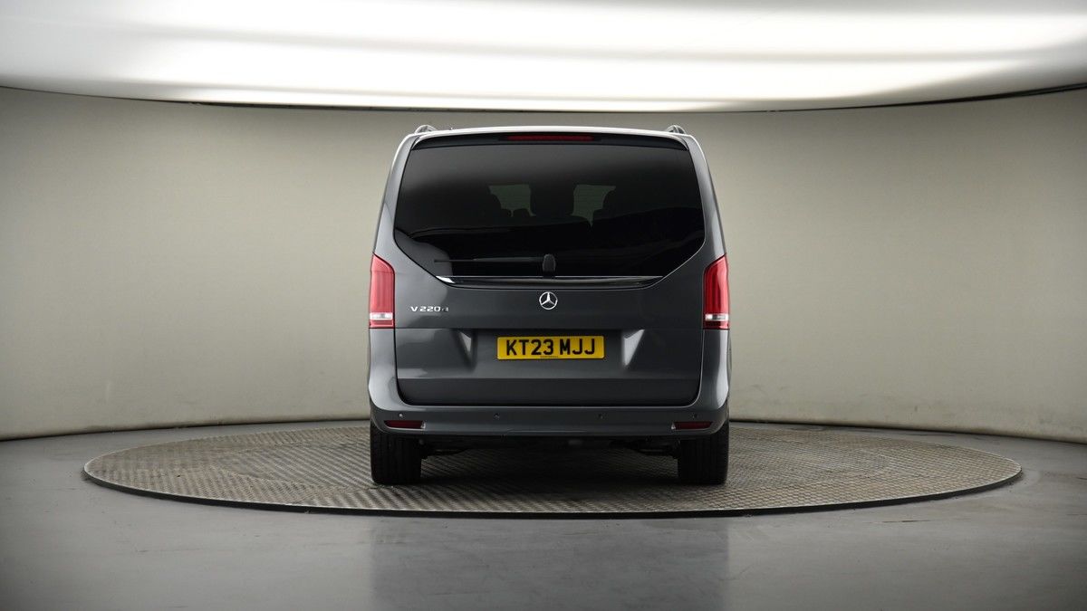 Mercedes-Benz V Class Image 17