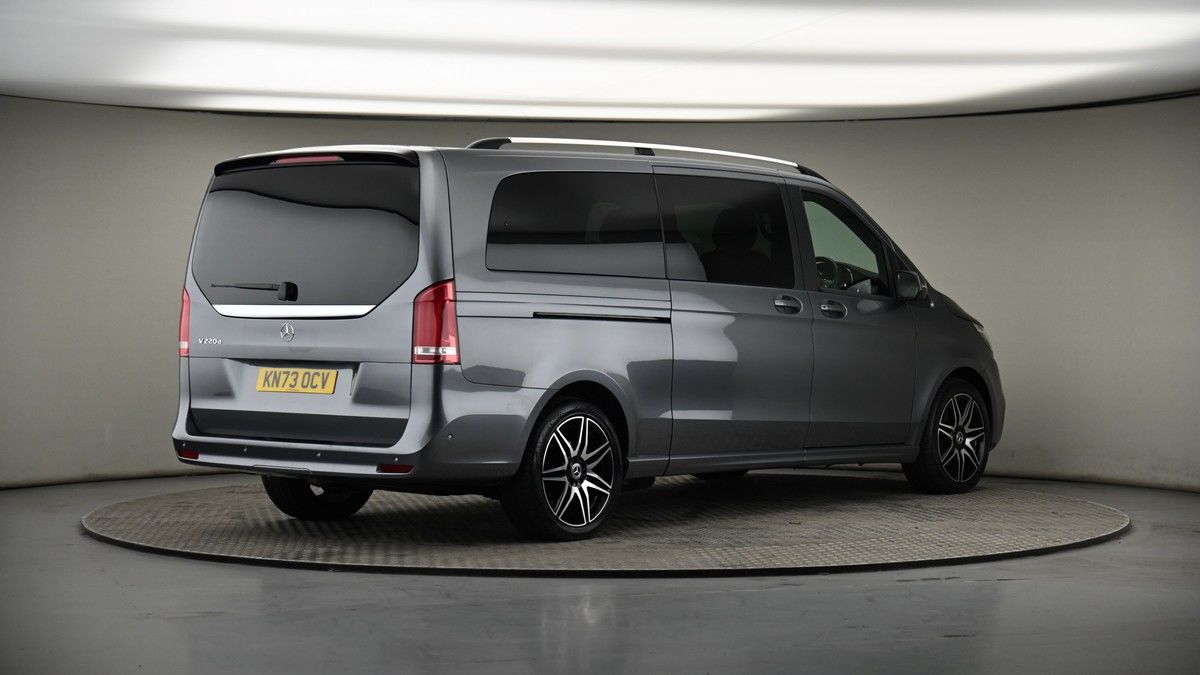 Mercedes-Benz V Class Image 6