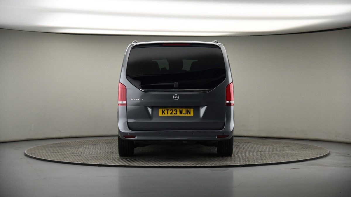Mercedes-Benz V Class Image 16