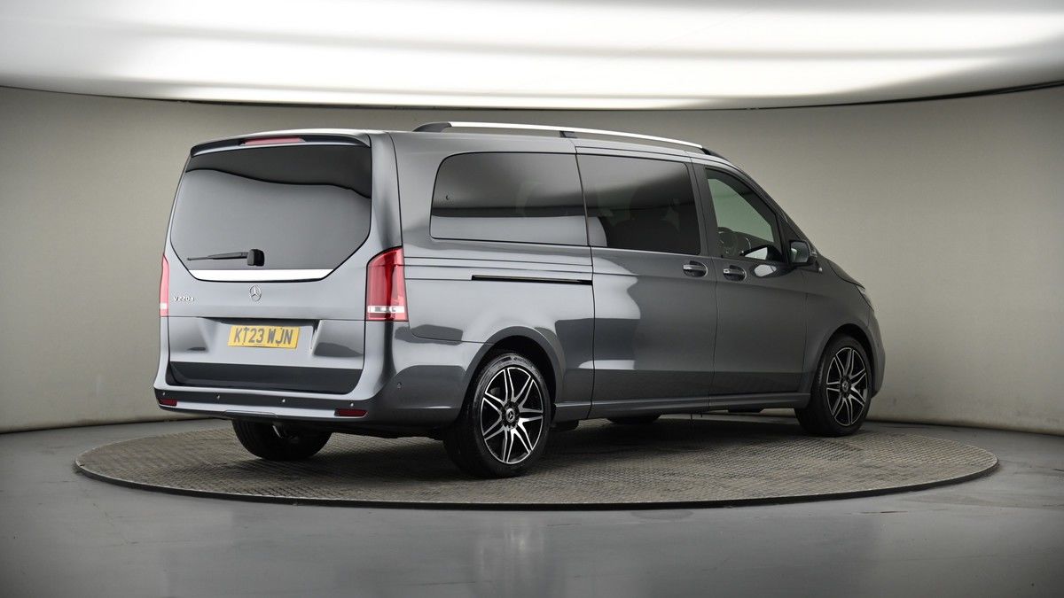 Mercedes-Benz V Class Image 6