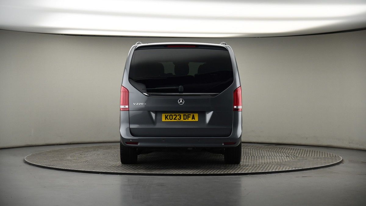 Mercedes-Benz V Class Image 16